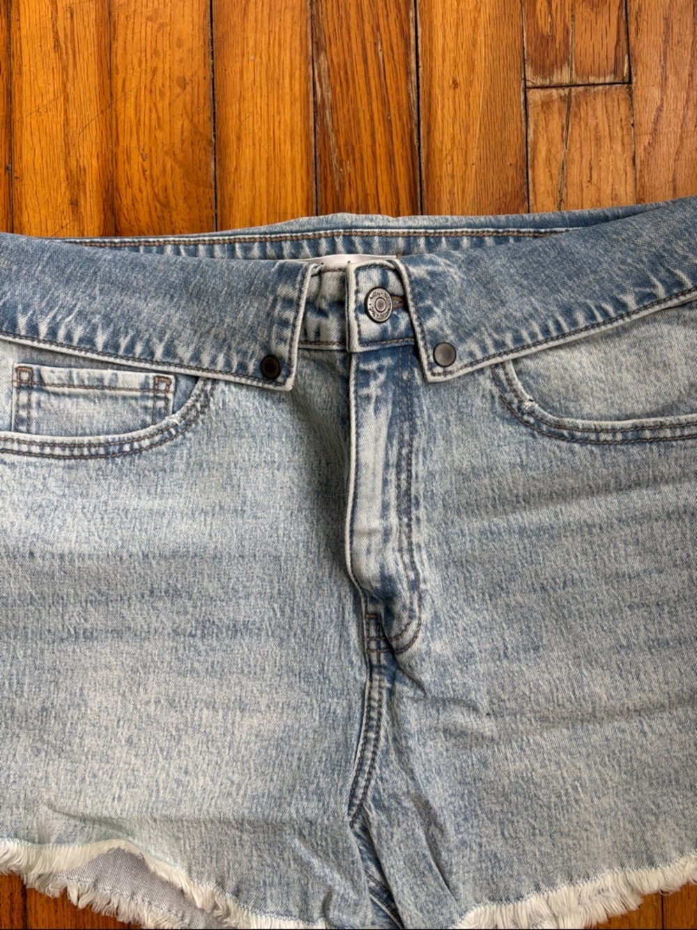 Light Wash Denim Frayed Hem Shorts